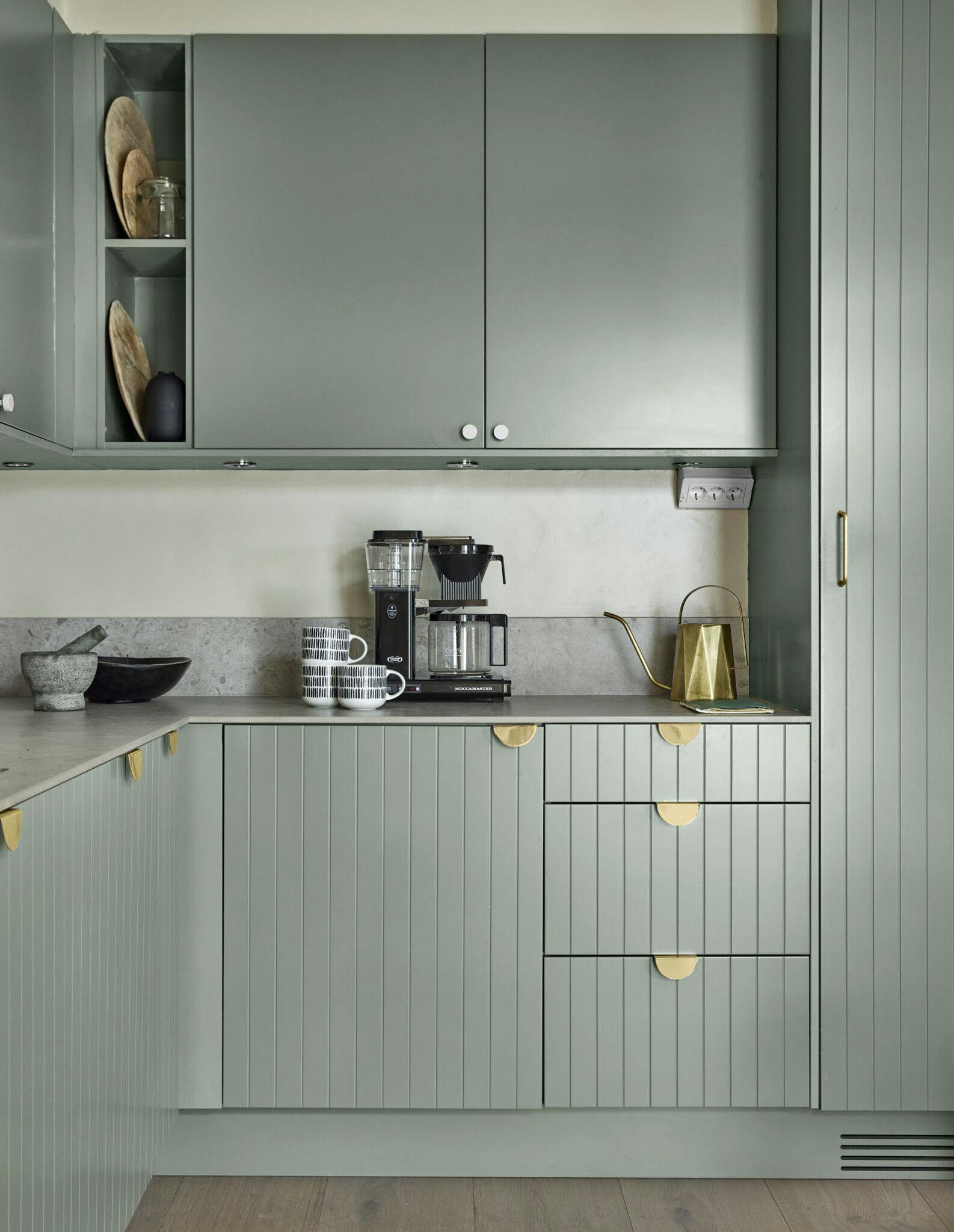 Kitchen with knobs and handles